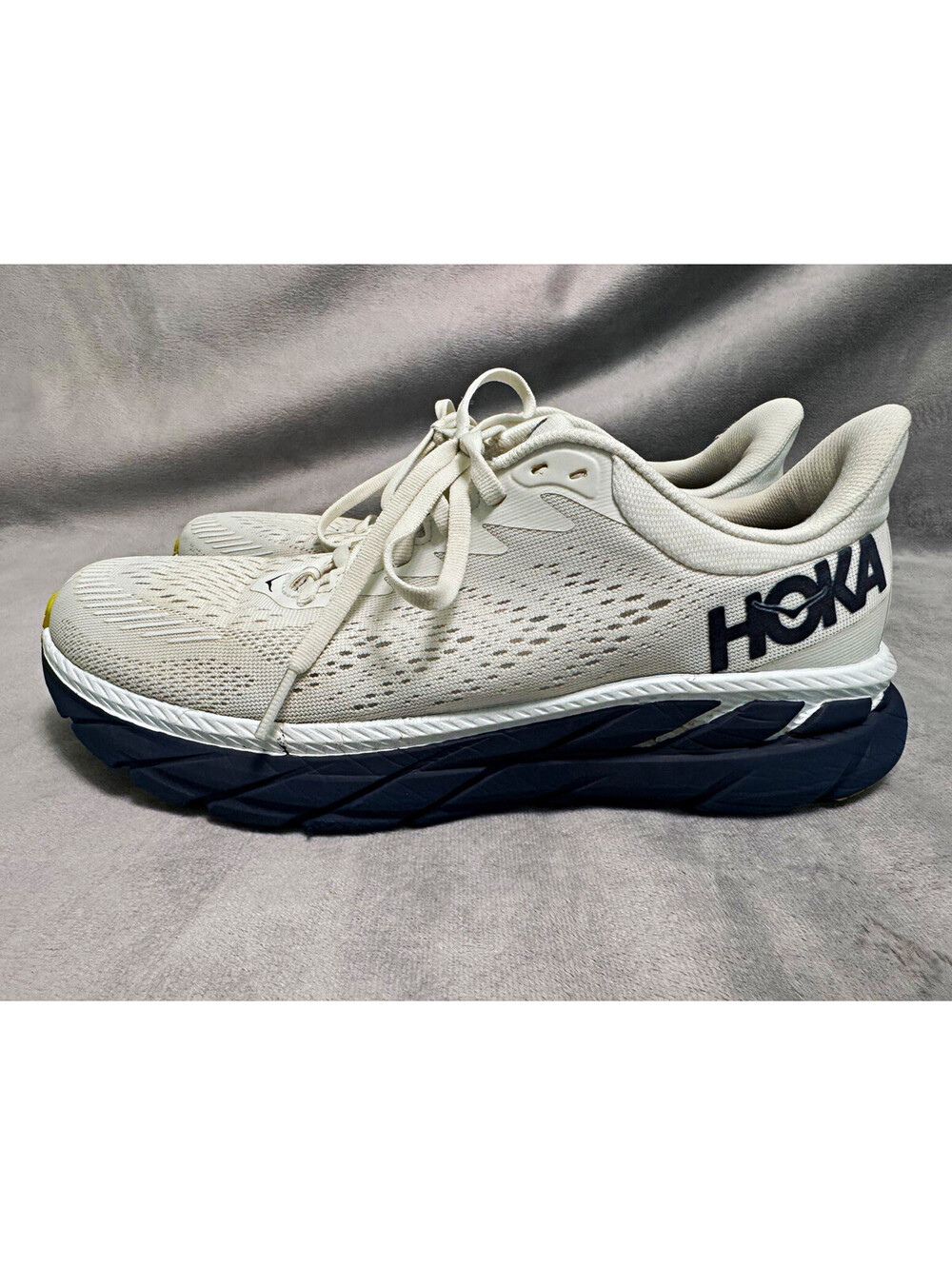 Hoka One One Clifton Women's Running Shoes Size 8.5 White N 1110509-BDBBI